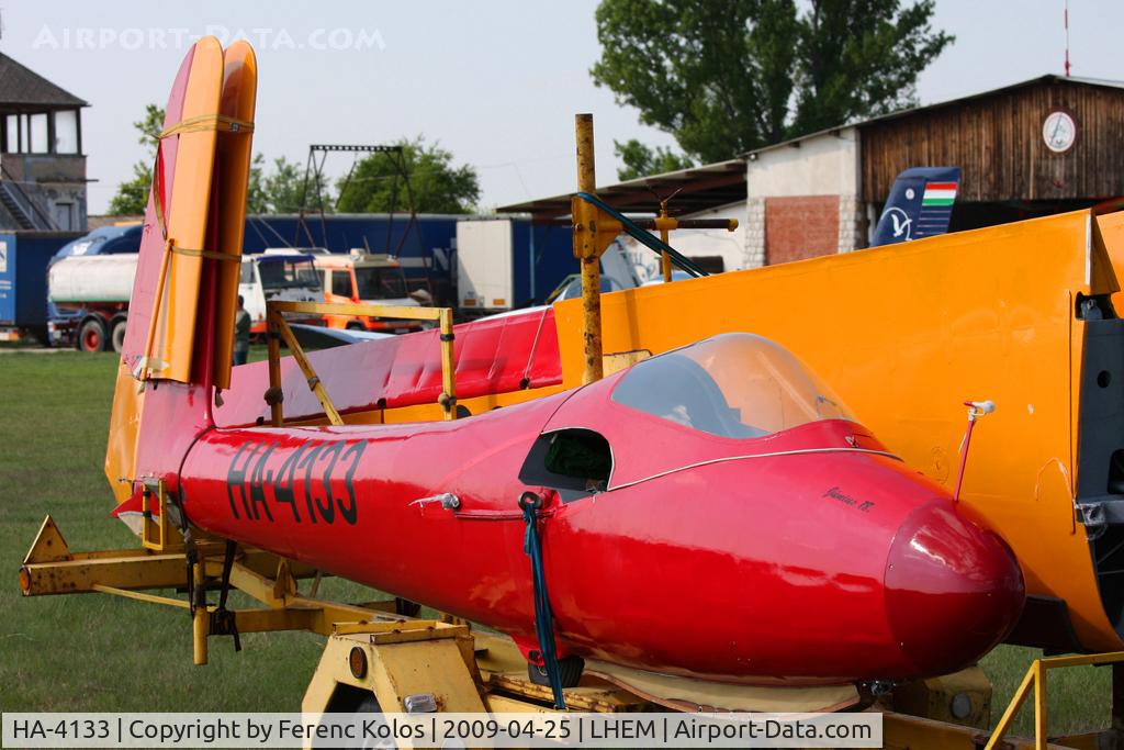 HA-4133, 1953 Rubik R-22S Junius 18 C/N E-1026, Esztergom