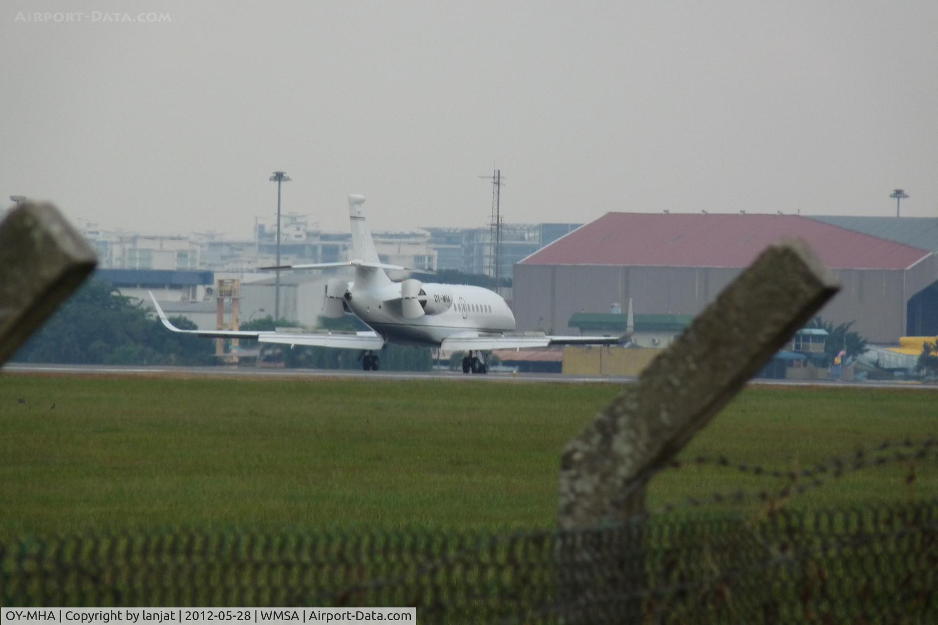 OY-MHA, 2008 Dassault Falcon 2000EX C/N 156, Reversal Thrust Applied