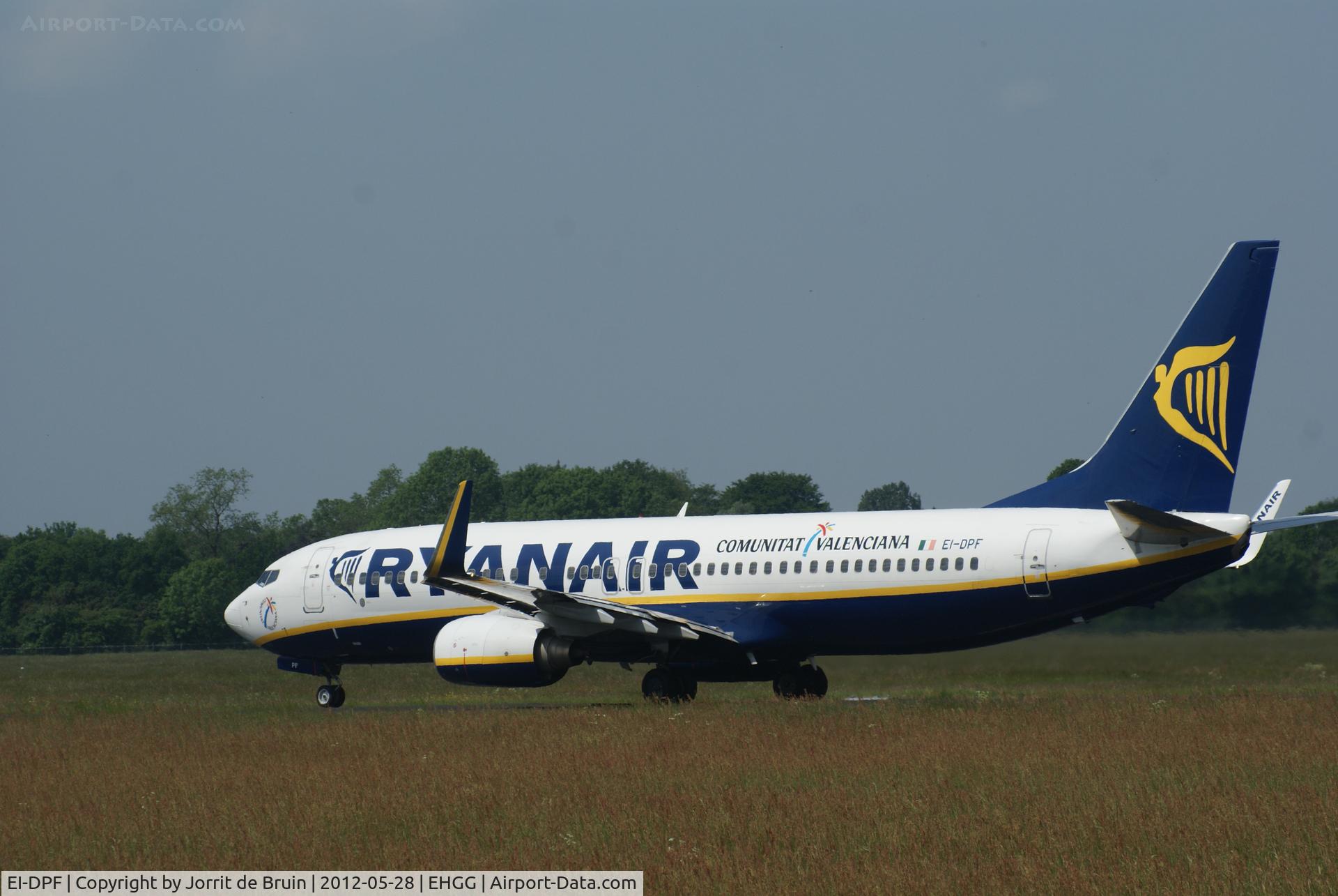 EI-DPF, 2007 Boeing 737-8AS C/N 33606, Boeing of the Ryanair is departing from runway 23 for another sunny flight to Spain and Italy.
