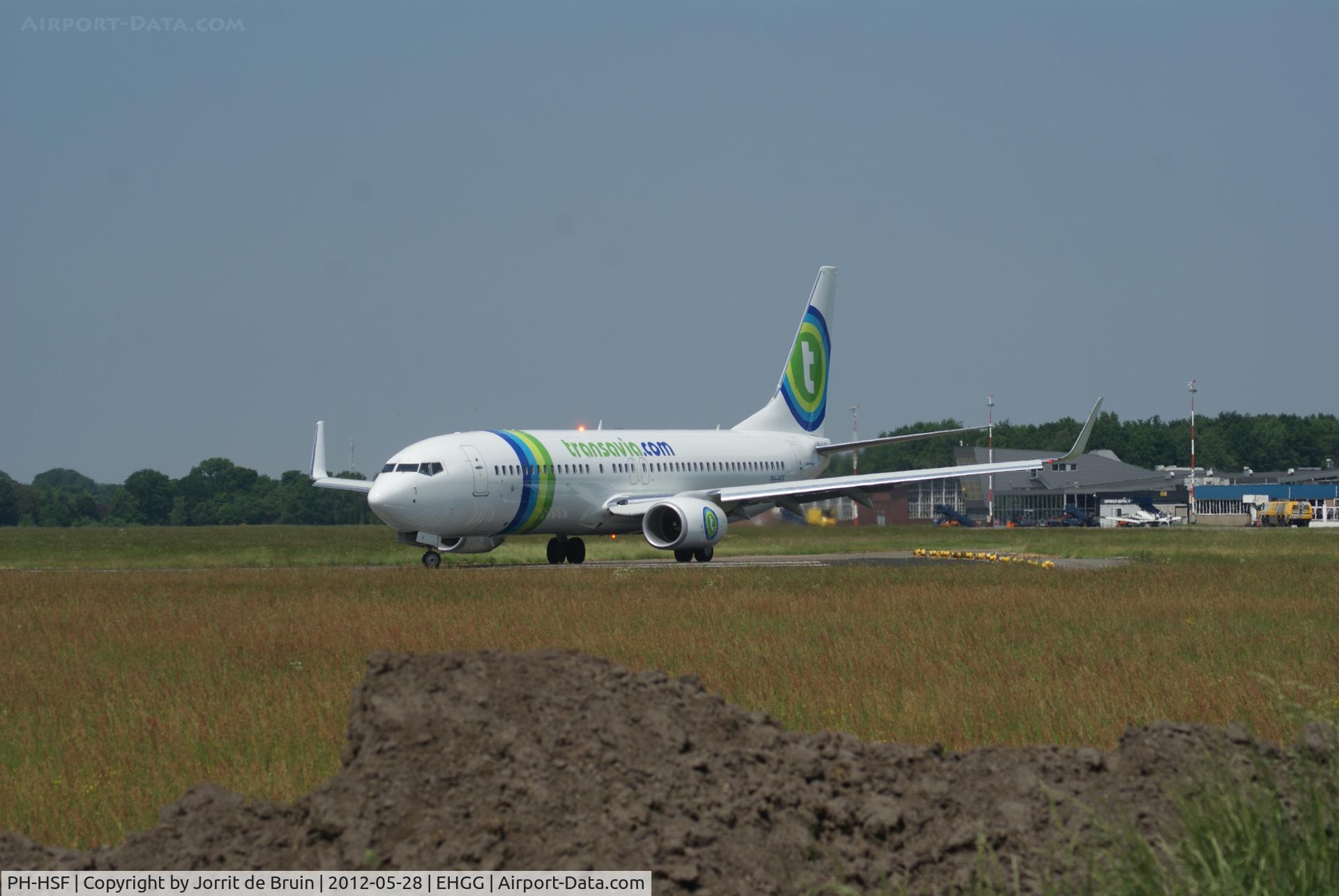 PH-HSF, 2012 Boeing 737-8K2 C/N 39261, Entering runway 23 with new passengers, starting a new flight.