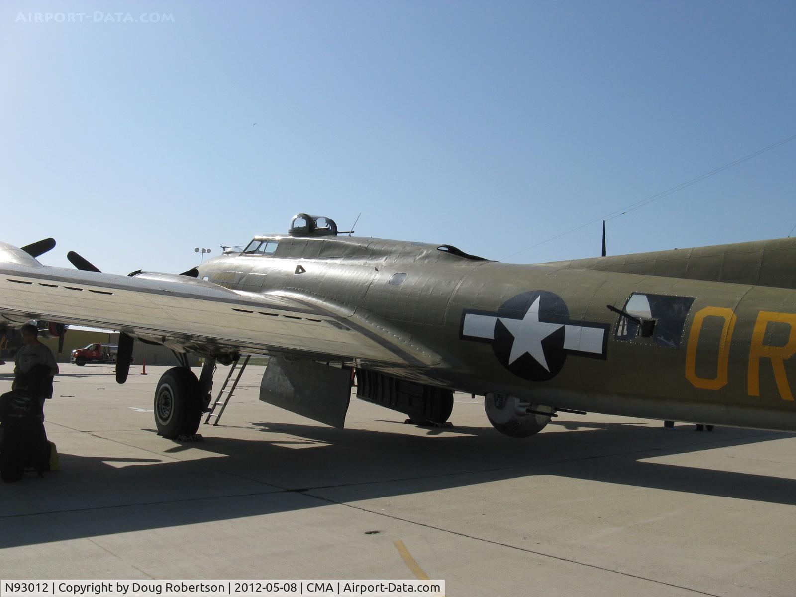 N93012, 1944 Boeing B-17G-30-BO Flying Fortress C/N 32264, 1944 Boeing B-17G FLYING FORTRESS 'Nine O Nine', four turbocharged Wright Cyclone R-1820-97 1,200 hp each, dorsal guns turret, ventral guns turret, waist gun turret, bomb bay doors open