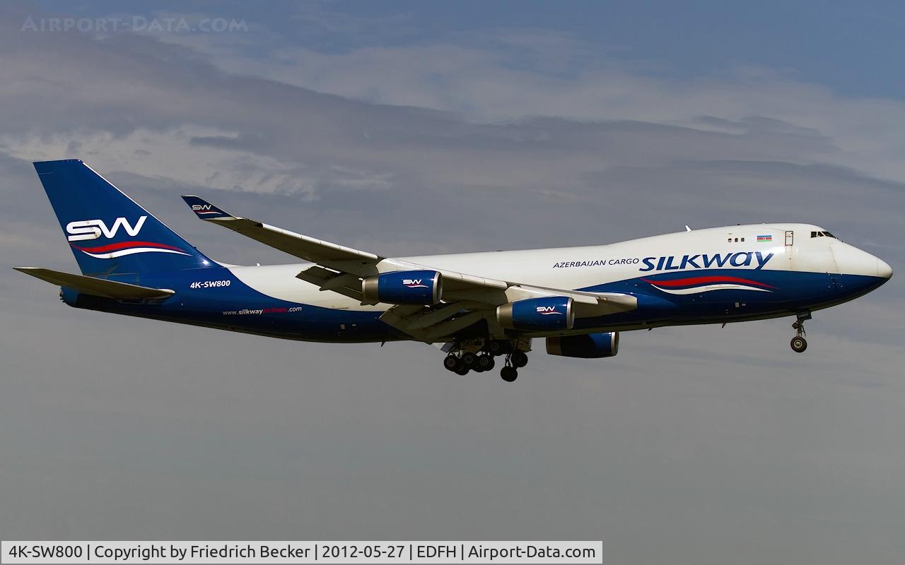 4K-SW800, 1998 Boeing 747-4R7F/SCD C/N 29729, on final RW03