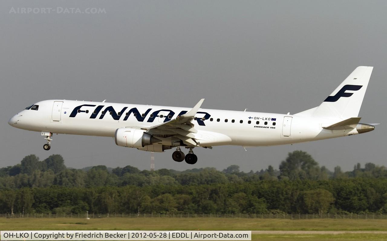 OH-LKO, 2009 Embraer 190LR (ERJ-190-100LR) C/N 19000267, moments prior touchdown