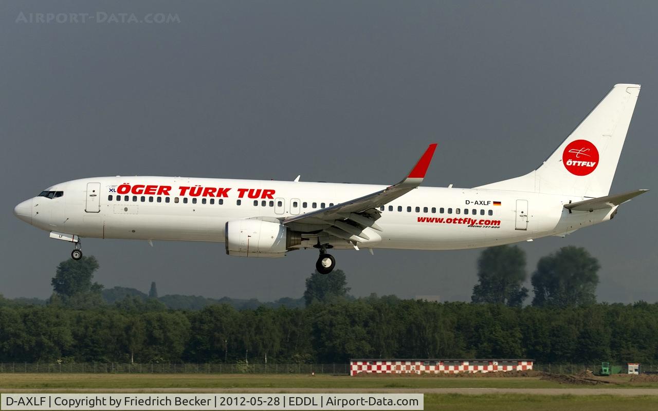 D-AXLF, 1998 Boeing 737-8Q8 C/N 28218, moments prior touchdown