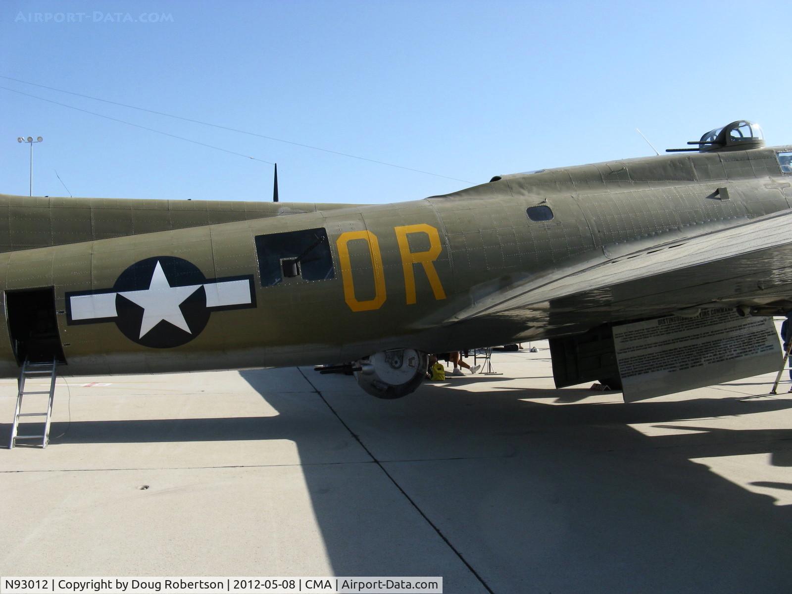N93012, 1944 Boeing B-17G-30-BO Flying Fortress C/N 32264, 1944 Boeing B-17G FLYING FORTRESS 'Nine O Nine', waist gun, ventral turret and dorsal turret. Bomb bay doors open. -17G model carries 13 machine guns, up to 17,600 lb bomb load