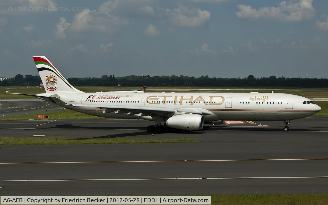 A6-AFB, 2009 Airbus A330-343X C/N 1081, taxying to the active