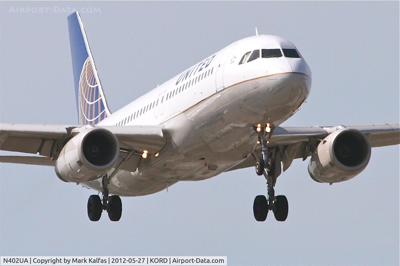 N402UA, 1993 Airbus A320-232 C/N 439, United Airlines Airbus A320-232, UAL792 arriving from Cancun Int'l /MMUN, RWY 14R approach KORD.