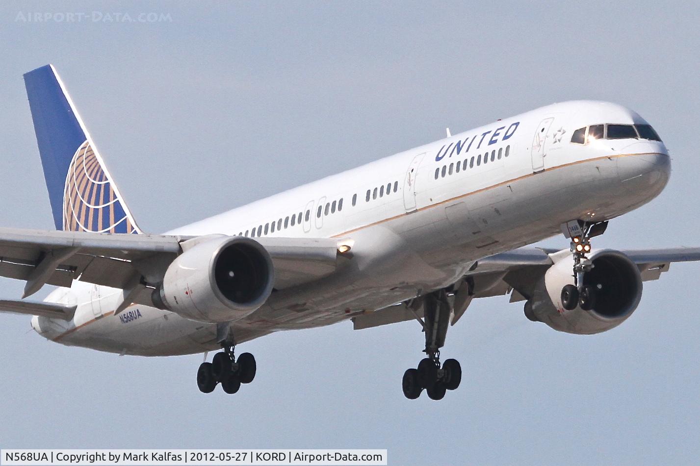 N568UA, 1992 Boeing 757-222 C/N 26674, United Airlines Boeing 757-222, UAL908 arriving from KDEN RWY 14R approach KORD.