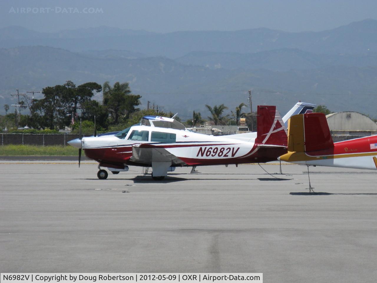 N6982V, 1976 Mooney M20F Executive C/N 22-1344, 1976 Mooney M20F EXECUTIVE, Lycoming IO-360-A1A 200 Hp, beautiful newer paint scheme