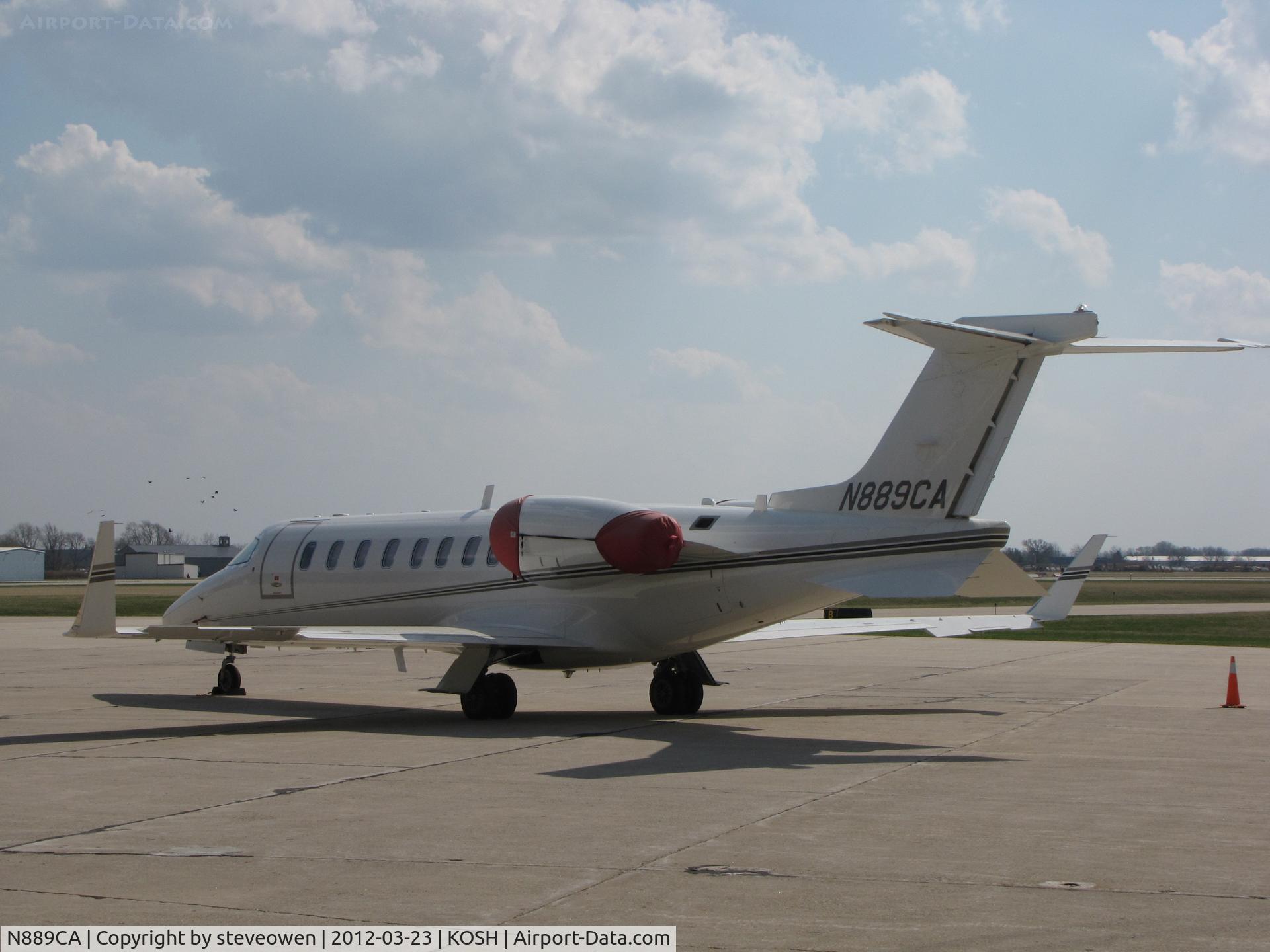 N889CA, 2001 Learjet 45 C/N 45-132, Orion FBO Ramp
