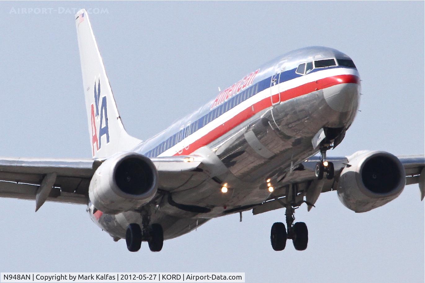 N948AN, 2000 Boeing 737-823 C/N 30086, American Airlines Boeing 737-823, AAL1372 arriving from Los Angeles Int'l /KLAX, RWY 14R approach KORD.