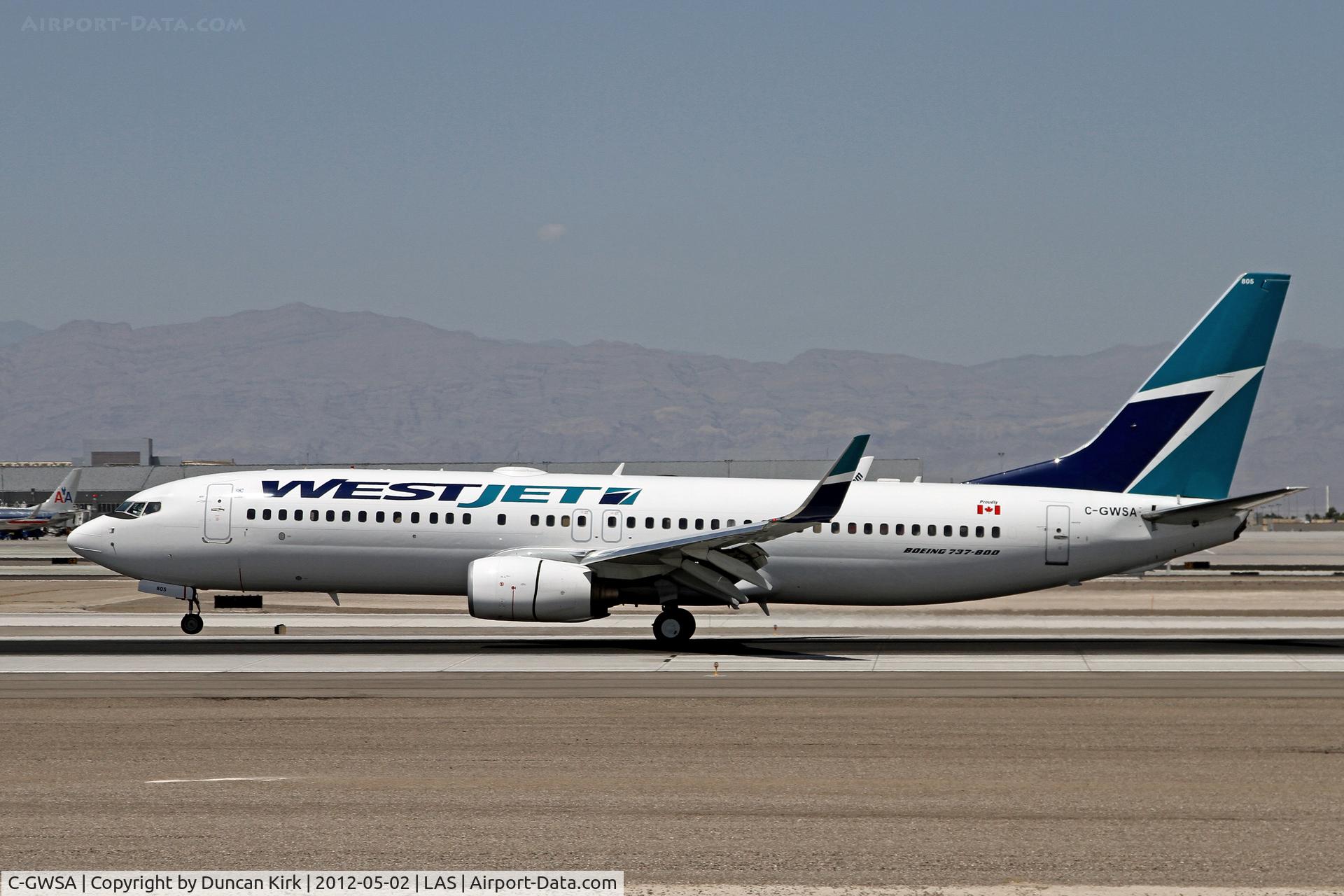 C-GWSA, 2005 Boeing 737-8CT C/N 34153, Touching down at Las Vegas