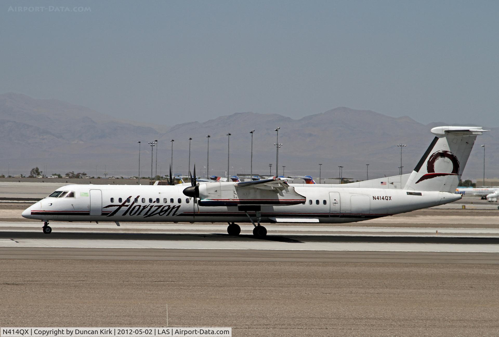 N414QX, 2002 Bombardier DHC-8-402 Dash 8 C/N 4061, One of very few aircraft not painted in Alaskan colors