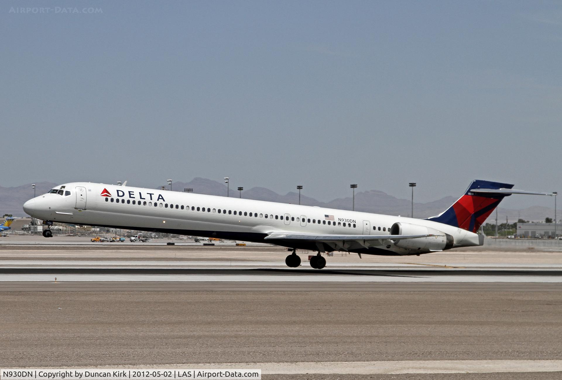 N930DN, 1996 McDonnell Douglas MD-90-30 C/N 53458, Another gas guzzler of Delta's