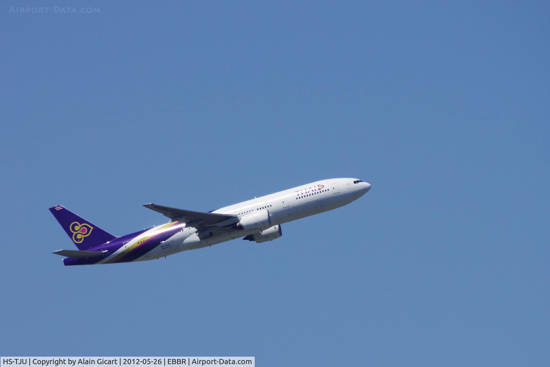HS-TJU, 2006 Boeing 777-2D7/ER C/N 34589, Take off