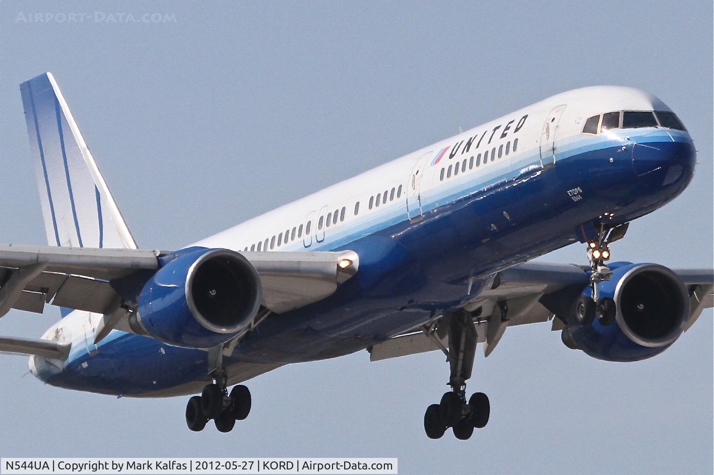 N544UA, 1991 Boeing 757-222 C/N 25322, United Airlines Boeing 757-222, UAL942 arriving from Los Angeles International Airport/KLAX, RWY 14R approach at Chicago's O'hare/KORD.