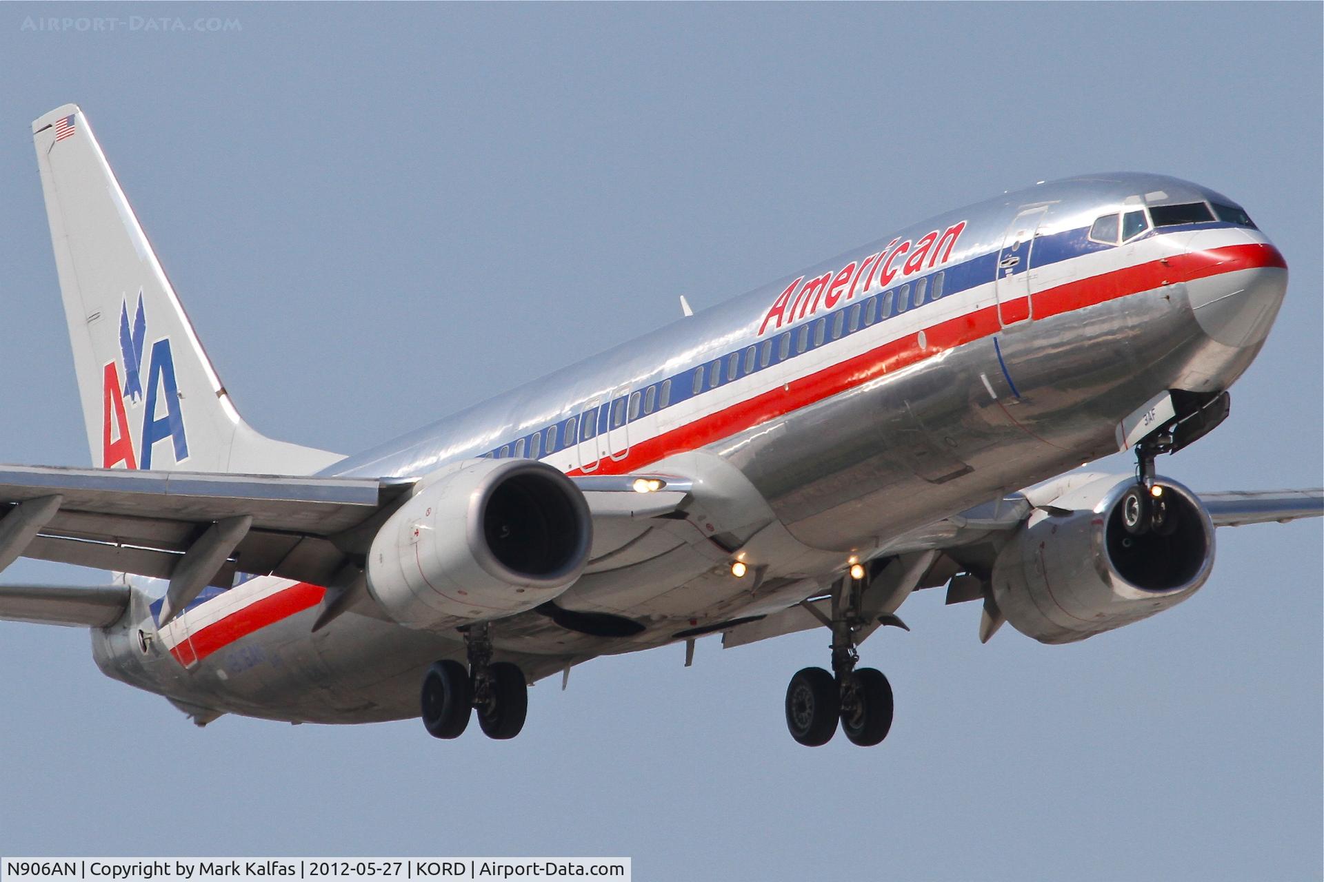 N906AN, 1999 Boeing 737-823 C/N 29508, American Airlines Boeing 737-823, AAL448 arriving from Cancun Int'l /MMUN, RWY 14R approach KORD.