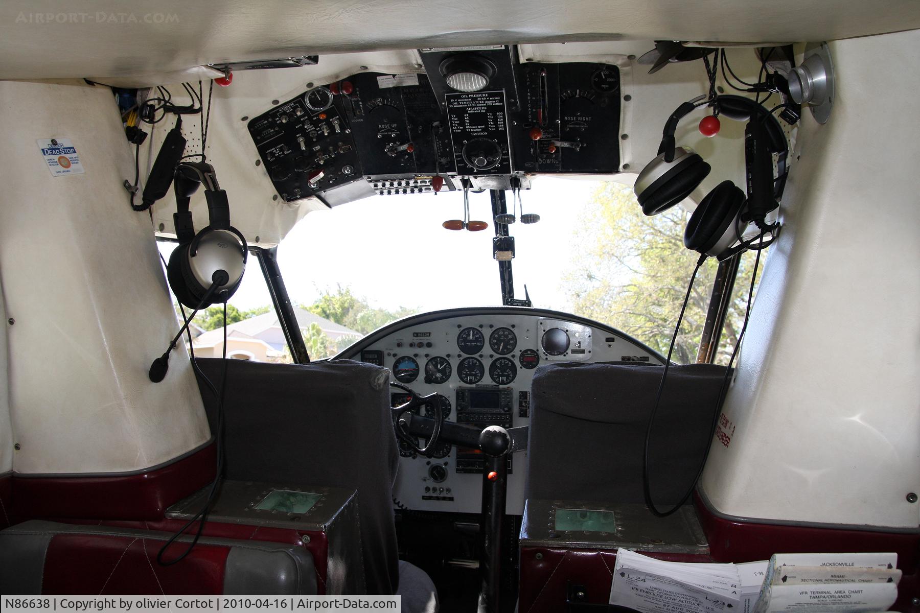 N86638, 1946 Grumman G-44A Widgeon C/N 1464, cockpit view