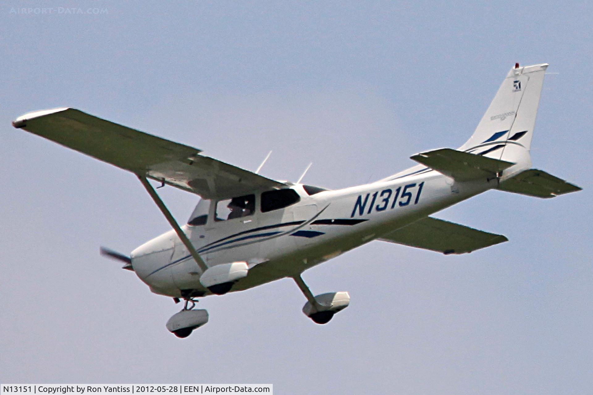 N13151, 2006 Cessna 172S C/N 172S10344, Straight-in final for runway 02, Dillant-Hopkins Airport, Keene, NH