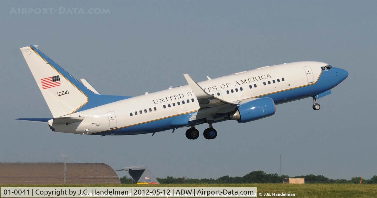 01-0041, 2002 Boeing C-40B (737-7FD BBJ) C/N 33080, take off at Andrews AFB