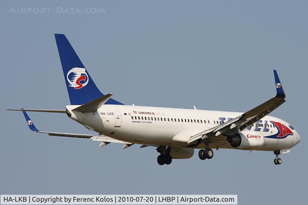 HA-LKB, 2004 Boeing 737-86Q C/N 30294, Ferihegy