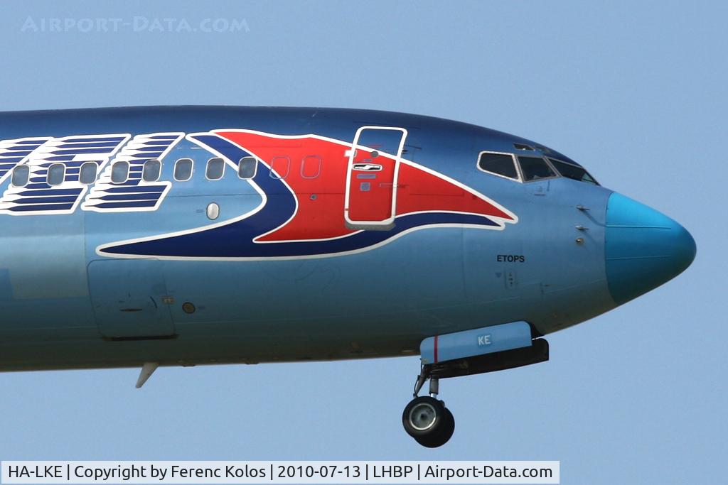 HA-LKE, 2001 Boeing 737-86Q C/N 30278, Ferihegy