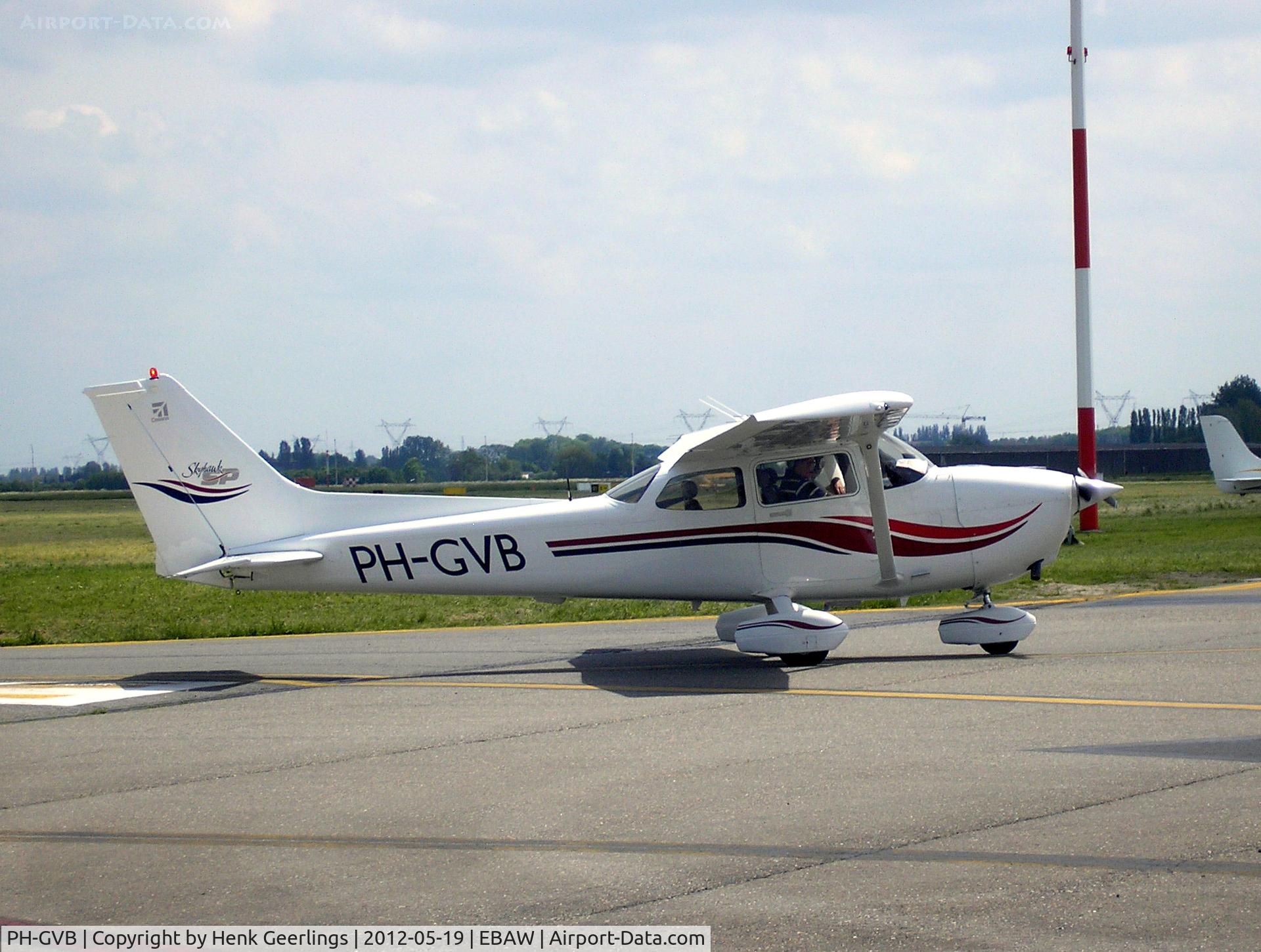 PH-GVB, Cessna 172S Skyhawk SP C/N 172S8231, Stampe Fly in 2012 , Deurne