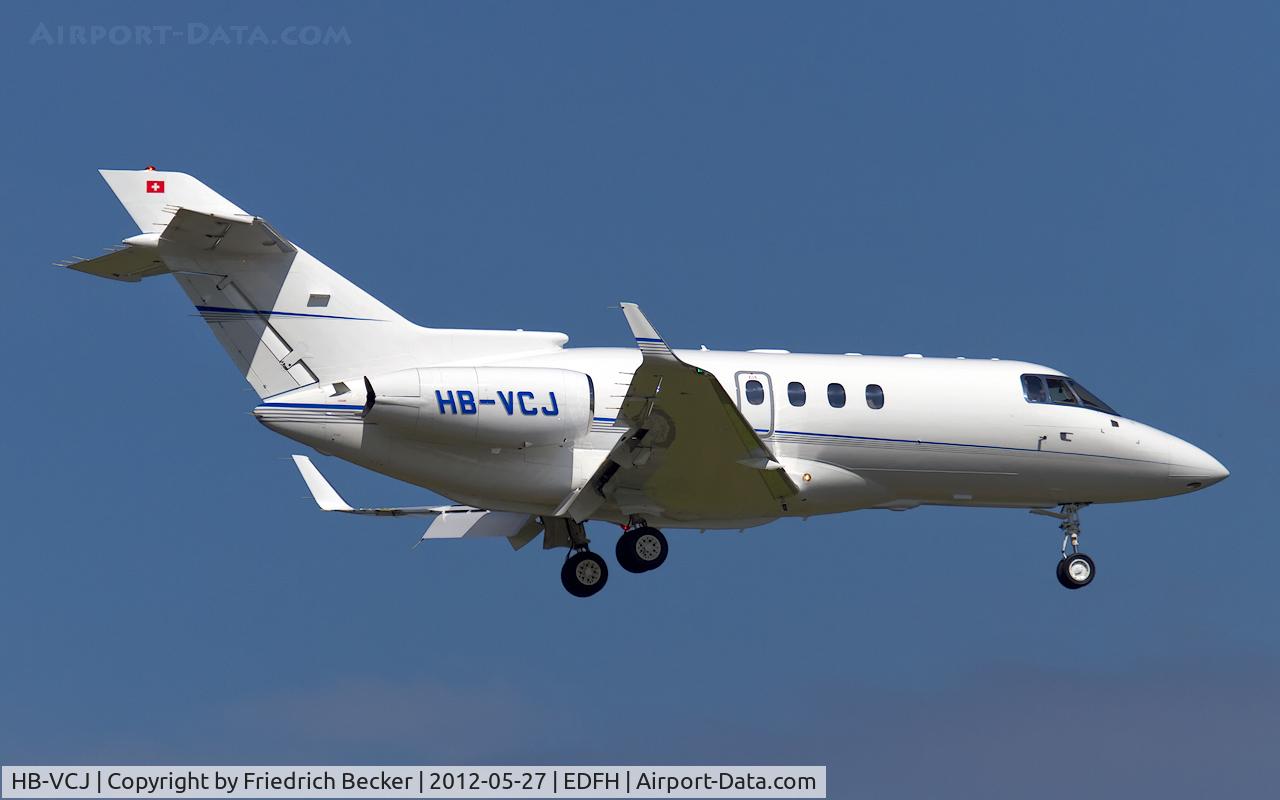 HB-VCJ, 2003 Raytheon Hawker 800XP C/N 258644, on final RW03