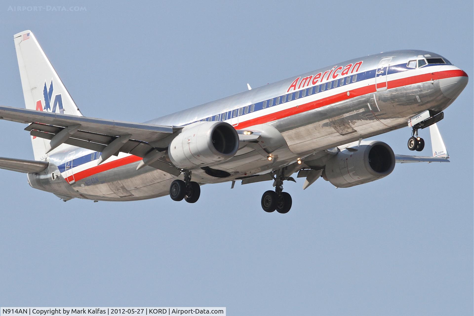 N914AN, 1999 Boeing 737-823 C/N 29515, American Airlines Boeing 737-823, AAL350 arriving from San Francisco International /KSFO, RWY 14R approach KORD.