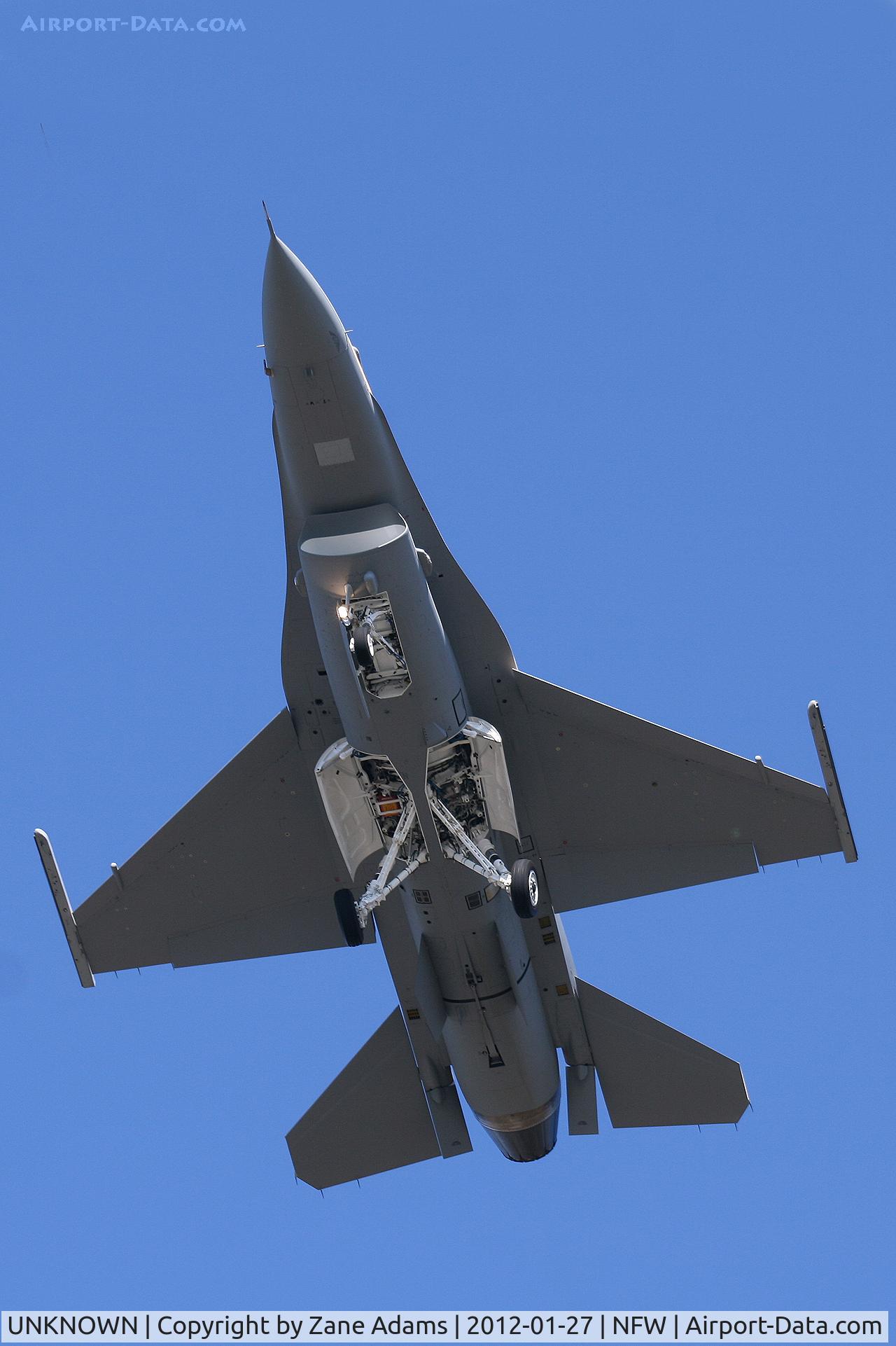 UNKNOWN, General Dynamics F-16C Fighting Falcon C/N Unknown, F-16 ladning at NASJRB Fort Worth