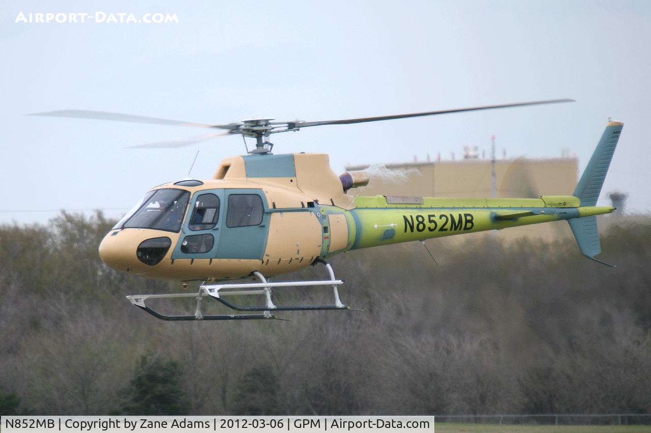 N852MB, Eurocopter AS-350B-3 Ecureuil Ecureuil C/N 7278, At Grand Prairie Municipal