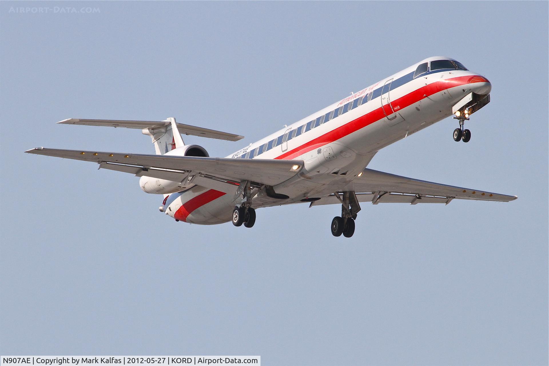 N907AE, 2005 Embraer ERJ-145LR (EMB-145LR) C/N 14500895, American Eagle Embraer EMB-145LR, EGF3909 arriving from Mc Ghee Tyson /KTYS, RWY 14R approach KORD.