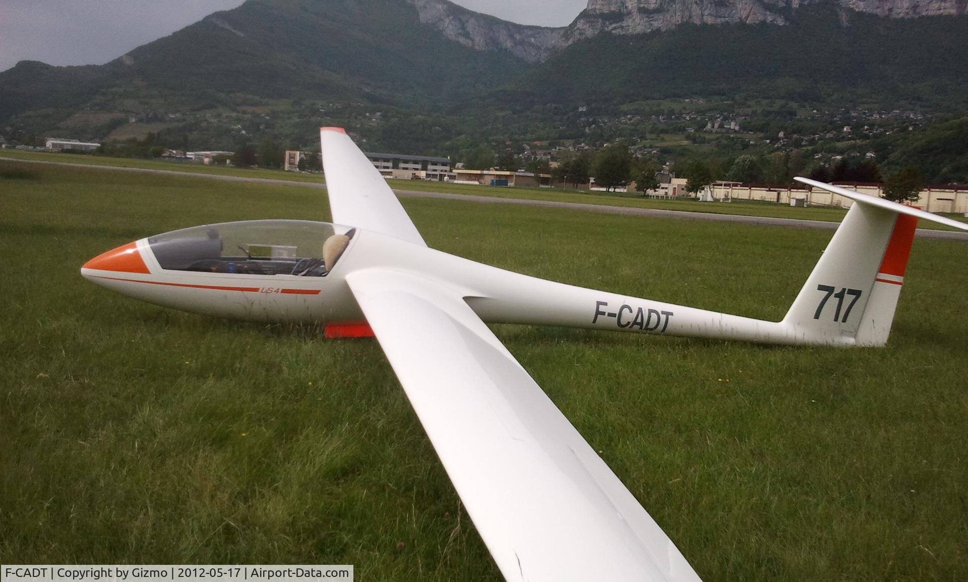 F-CADT, Rolladen-Schneider LS-4 C/N 4212, Ls4 based a LFLE.
