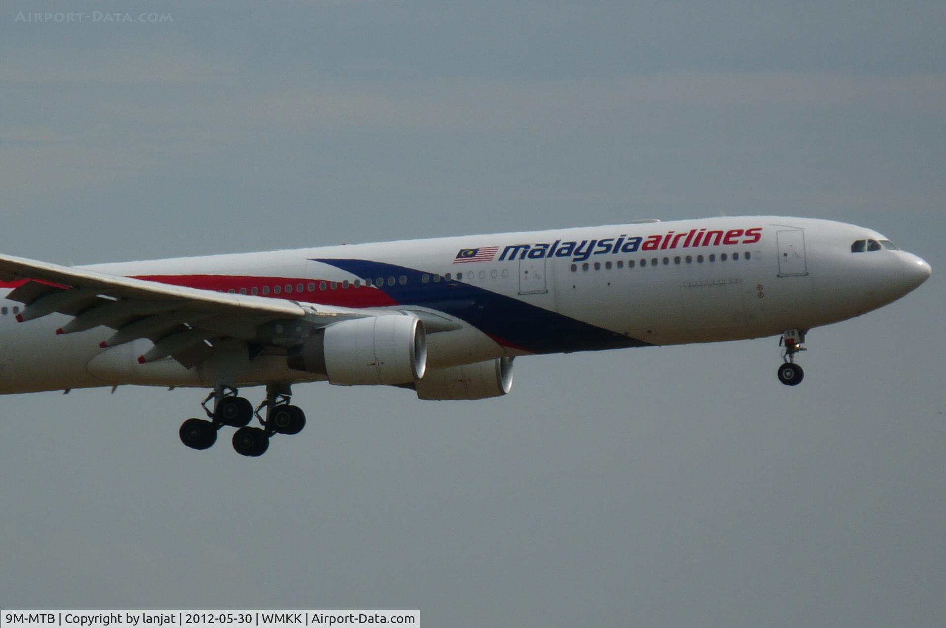 9M-MTB, 2006 Airbus A330-323X C/N 1219, Arrival 32L