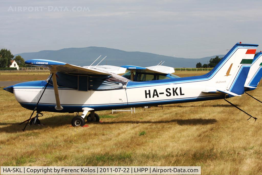 HA-SKL, Cessna 172M C/N 17264904, Pécs