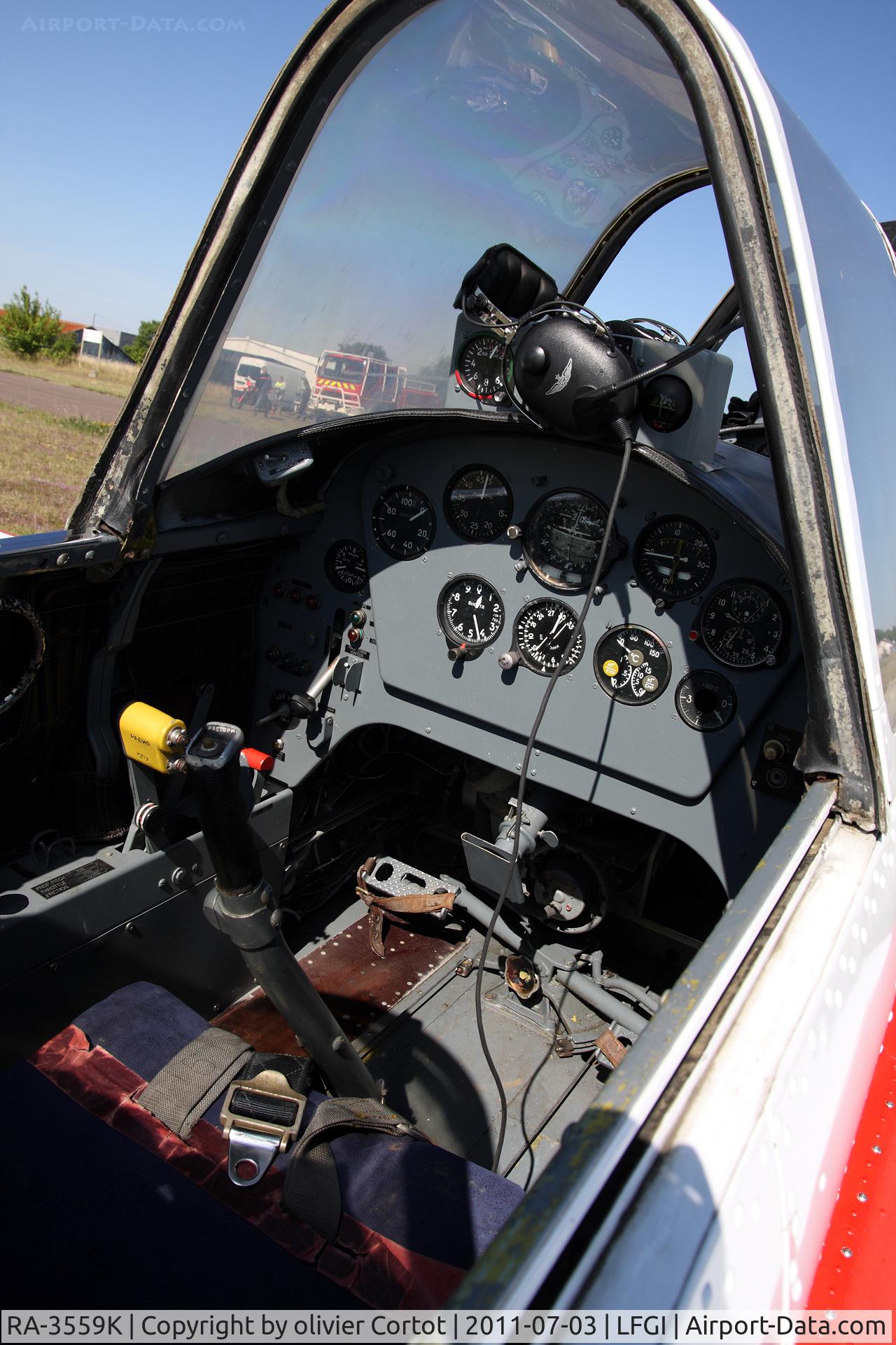 RA-3559K, Yakovlev Yak-52 C/N 866915, cockpit view