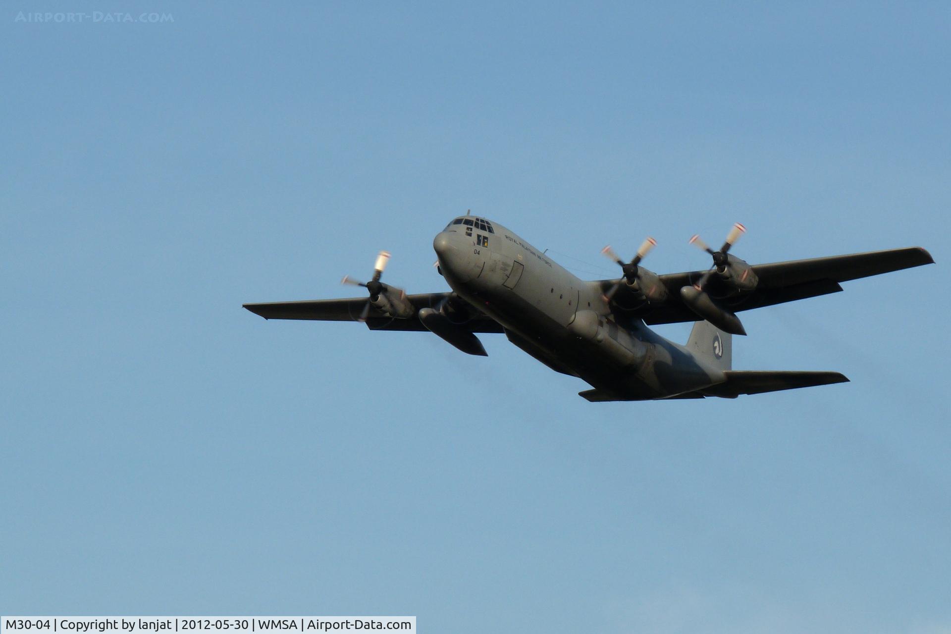 M30-04, 1976 Lockheed C-130H Hercules C/N 382-4685, Evening Takeoff