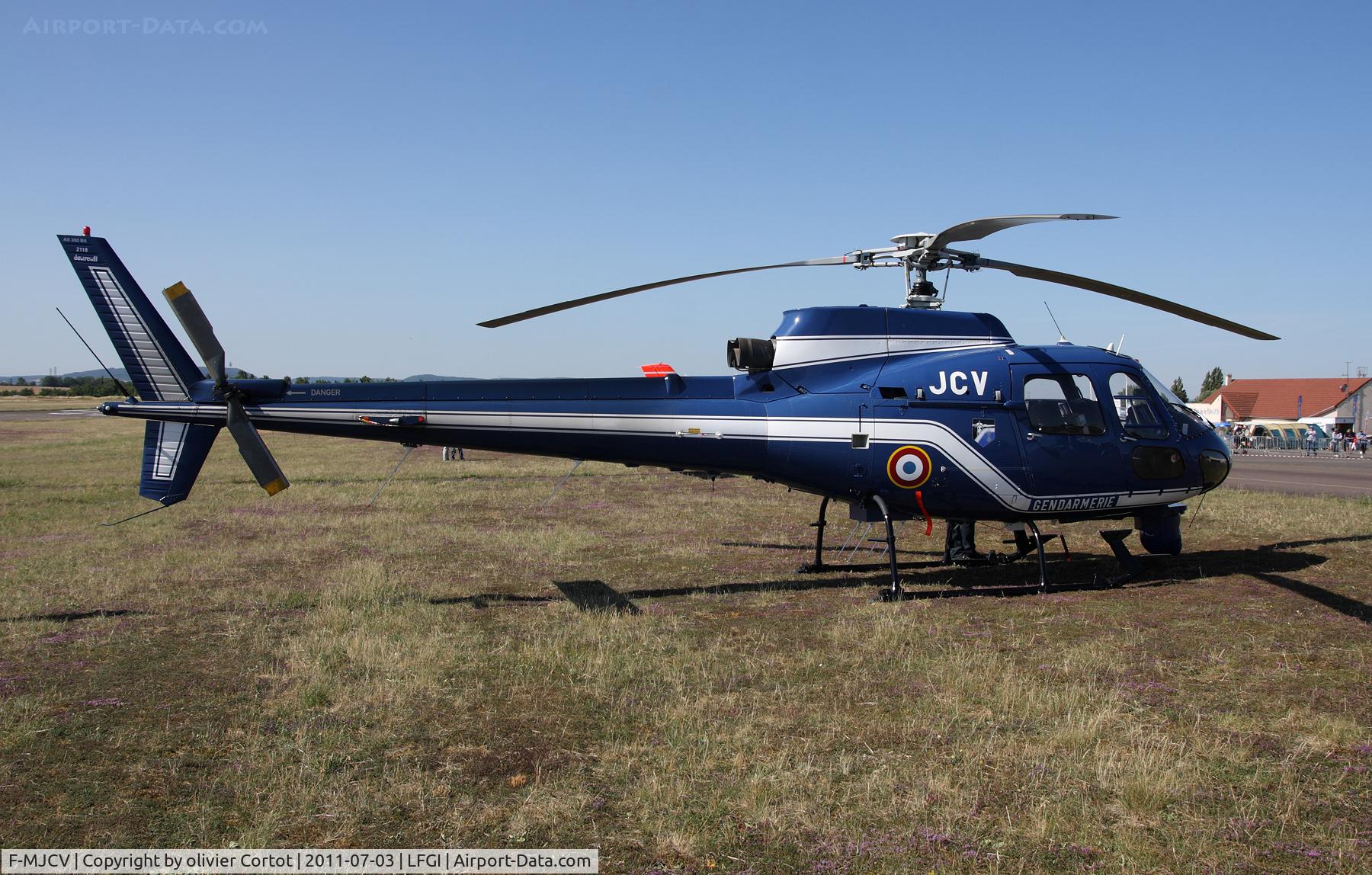 F-MJCV, 1989 Aerospatiale AS-350B Ecureuil C/N 2118, right side !