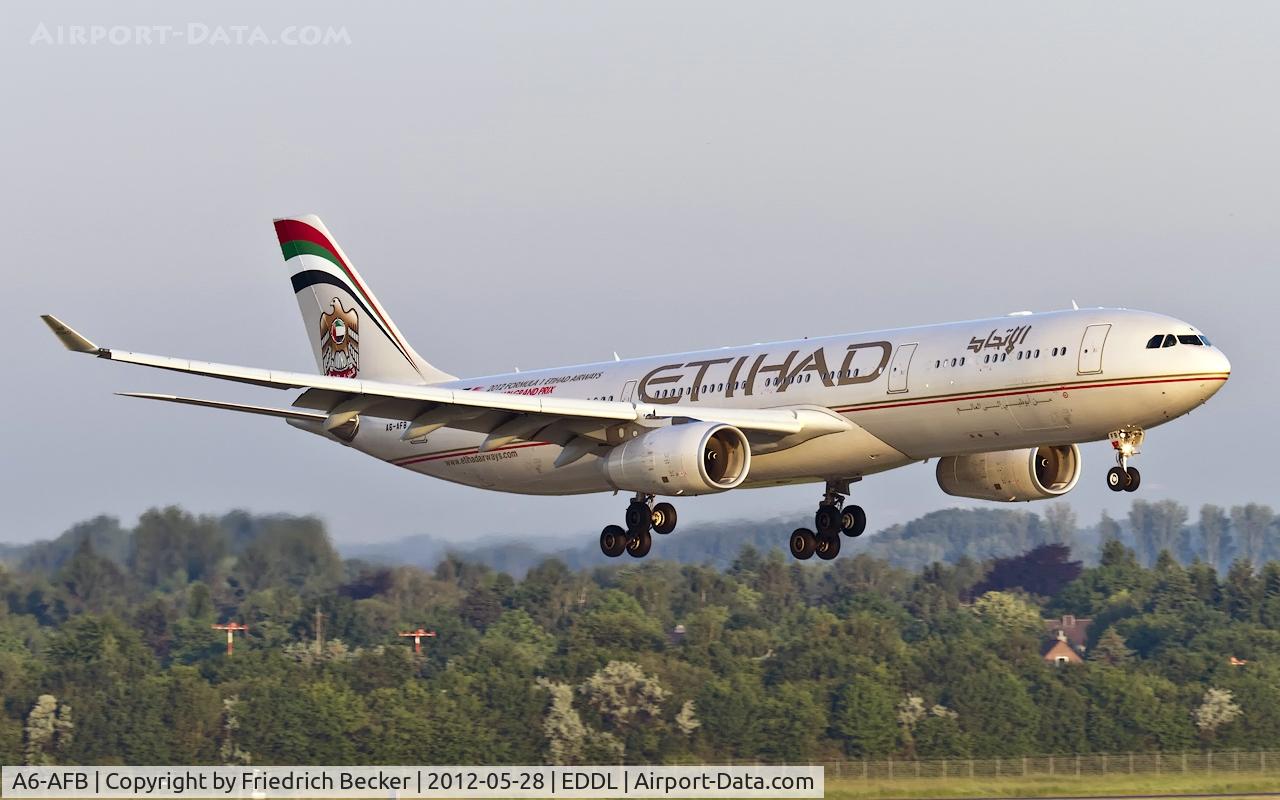 A6-AFB, 2009 Airbus A330-343X C/N 1081, on final RW05R