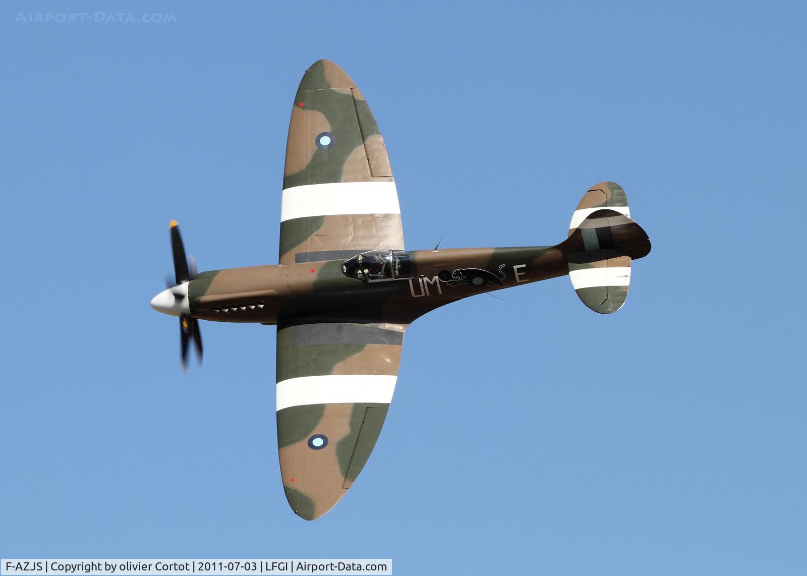 F-AZJS, 1944 Supermarine 389 Spitfire PR.XIX C/N 6S/585110, This PRXIX is back as a Mk XIV, wich means that a Griffon is the engine of that aircraft