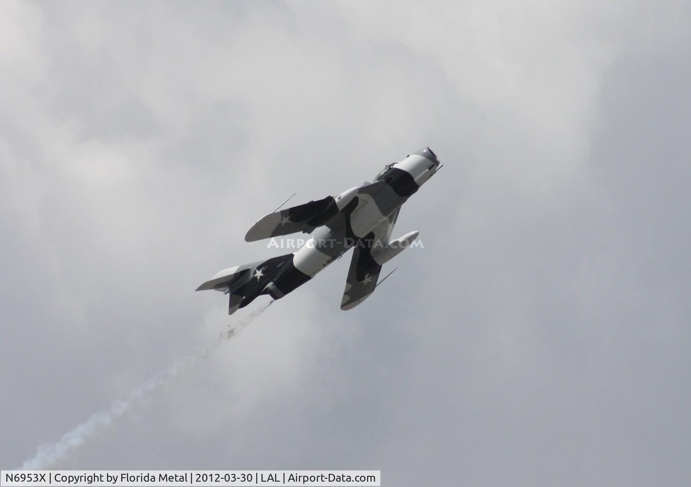 N6953X, PZL-Mielec Lim-6 (MiG-17) C/N 1J0511, Mig-17