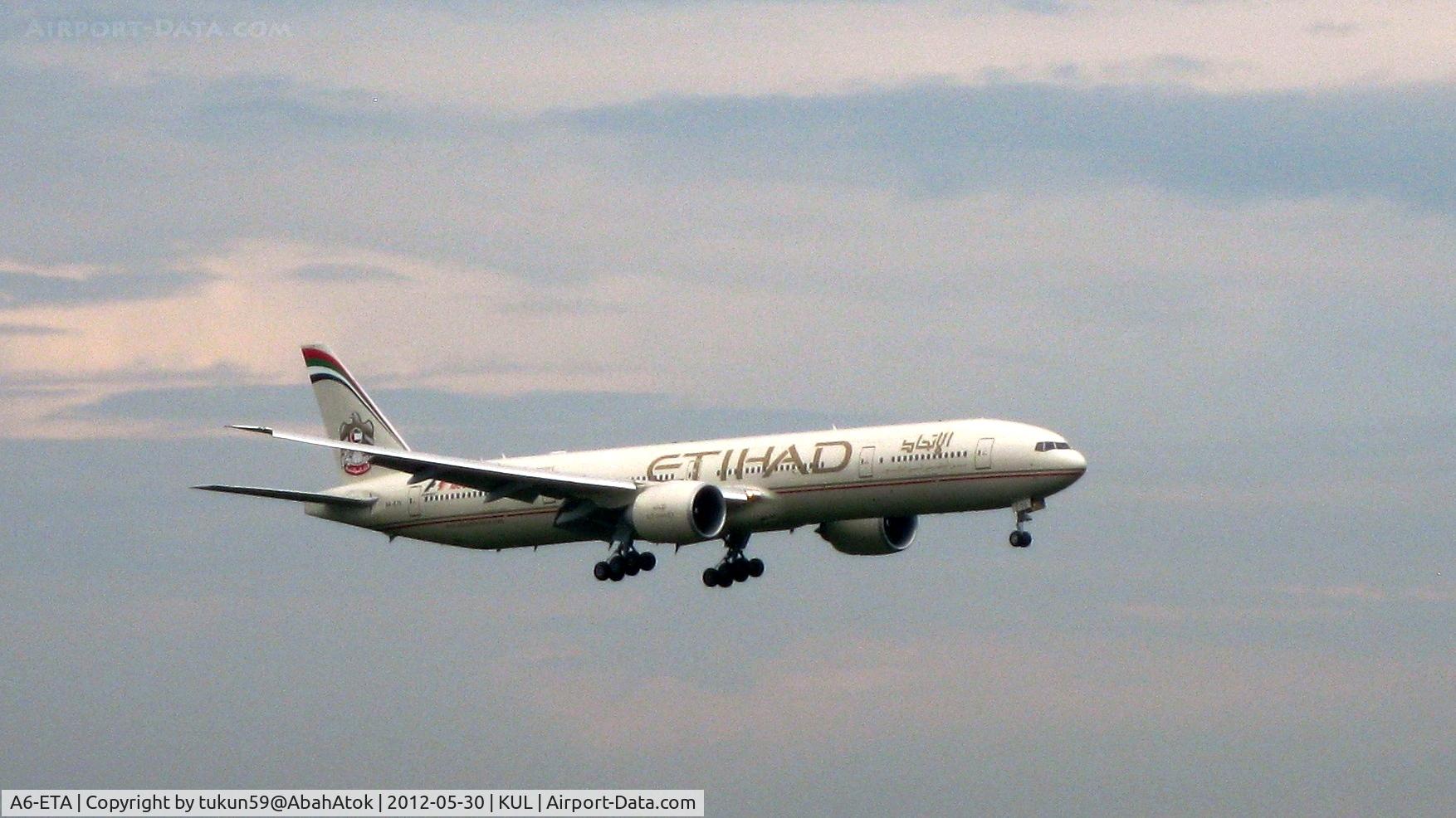 A6-ETA, 2005 Boeing 777-3FX/ER C/N 34597, Etihad Airways