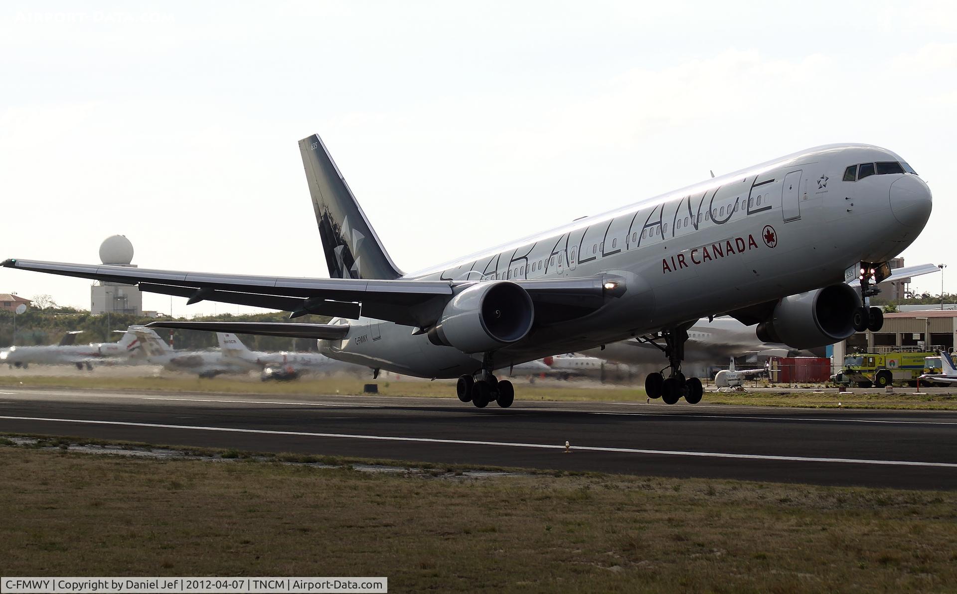 C-FMWY, 1996 Boeing 767-333 C/N 25587, C-FMWY