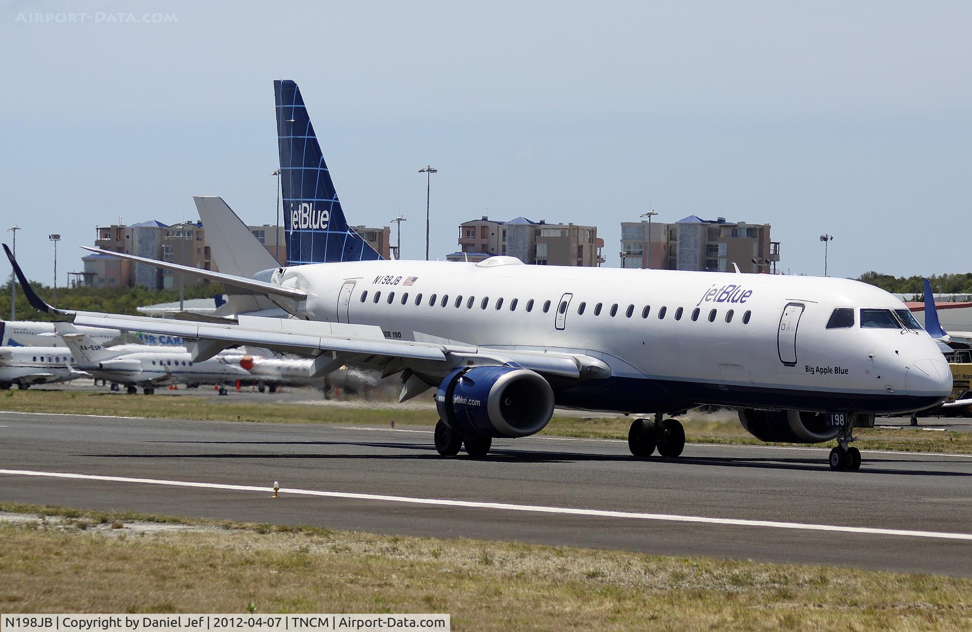 N198JB, 2006 Embraer 190AR (ERJ-190-100IGW) C/N 19000021, N198JB