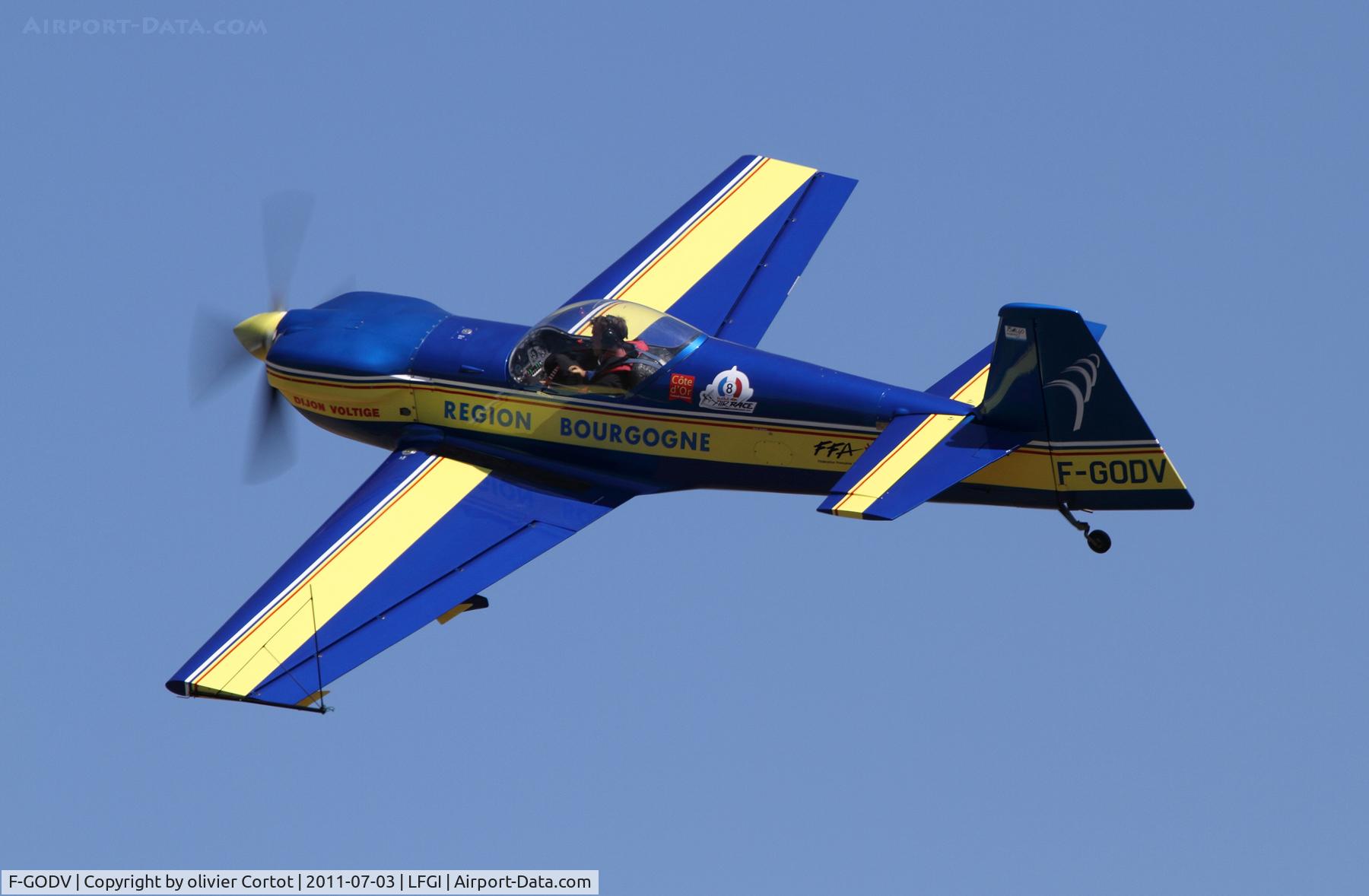 F-GODV, 2001 Mudry CAP-232 C/N 32, darois airshow