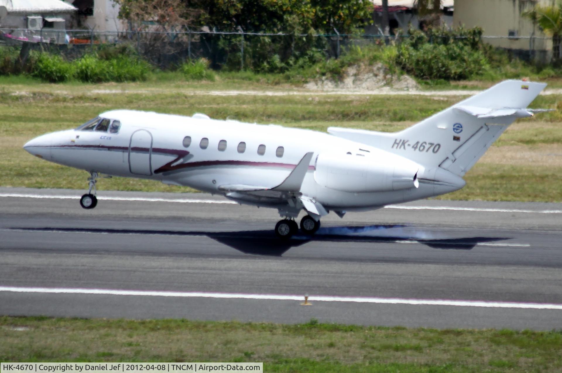 HK-4670, 2000 Raytheon Hawker 800XP C/N 258502, HK-4670