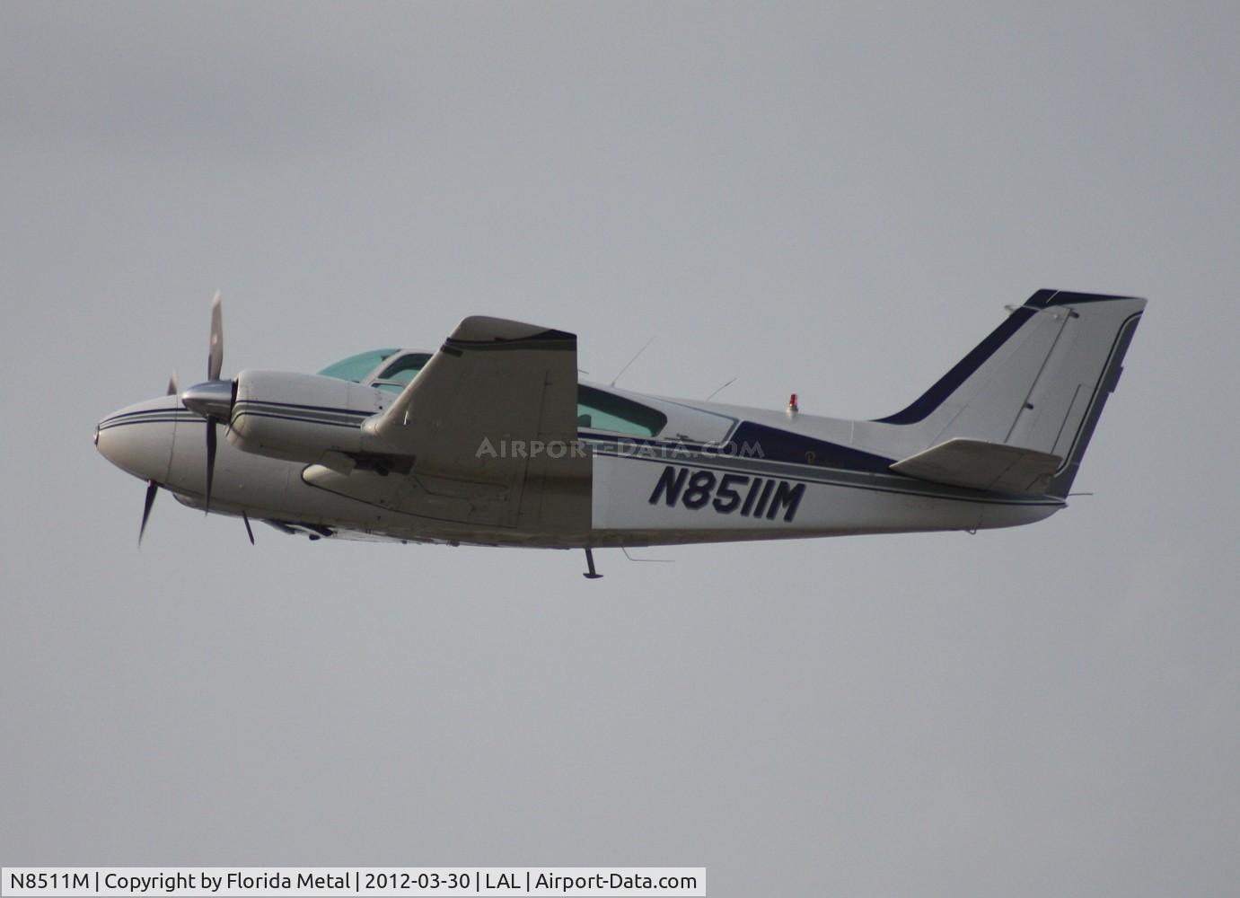 N8511M, 1963 Beech 95-A55 Baron C/N TC-472, Beech 55
