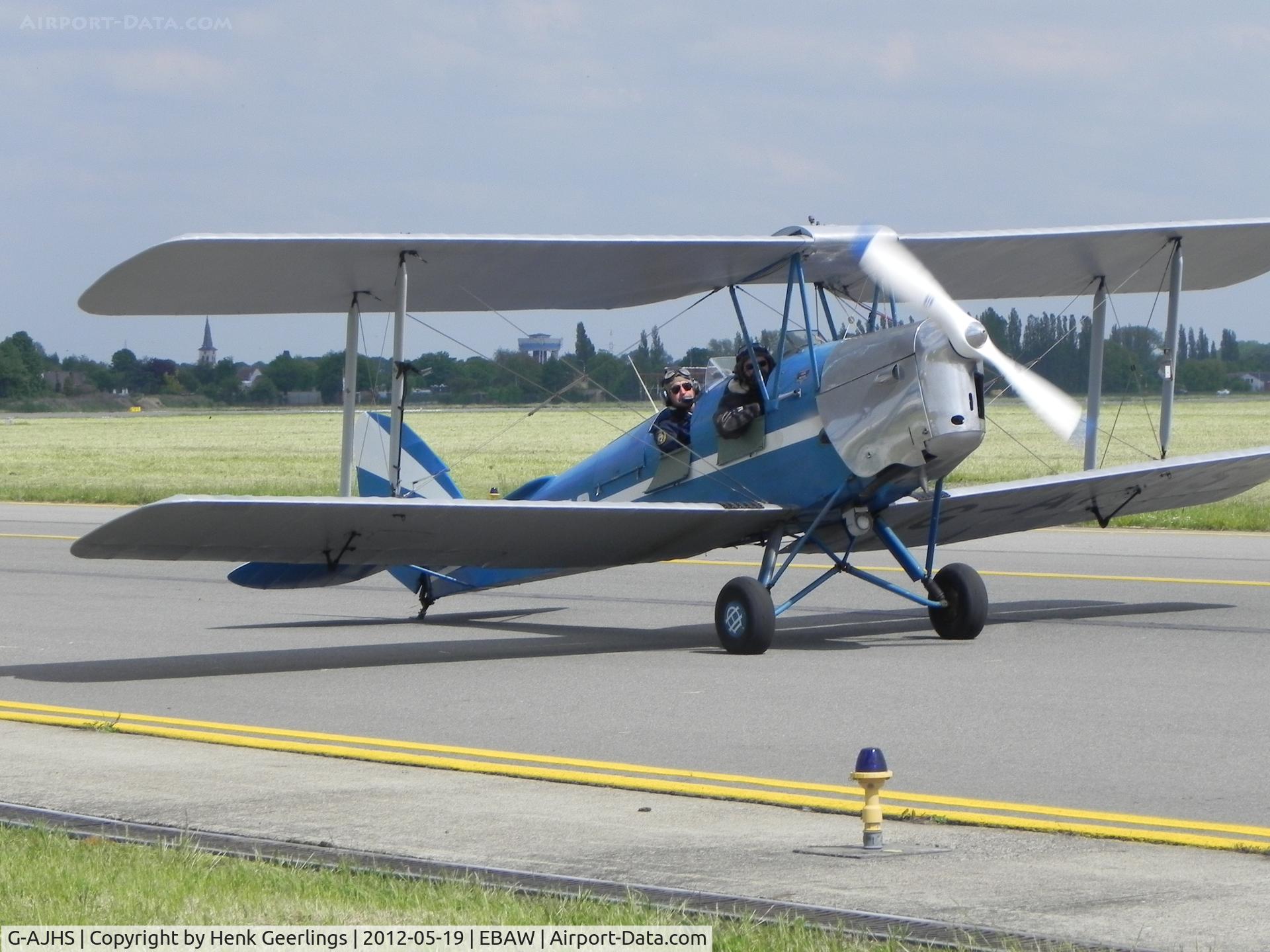 G-AJHS, 1941 De Havilland DH-82A Tiger Moth II C/N 82121, Stampe Fly In , may 2012