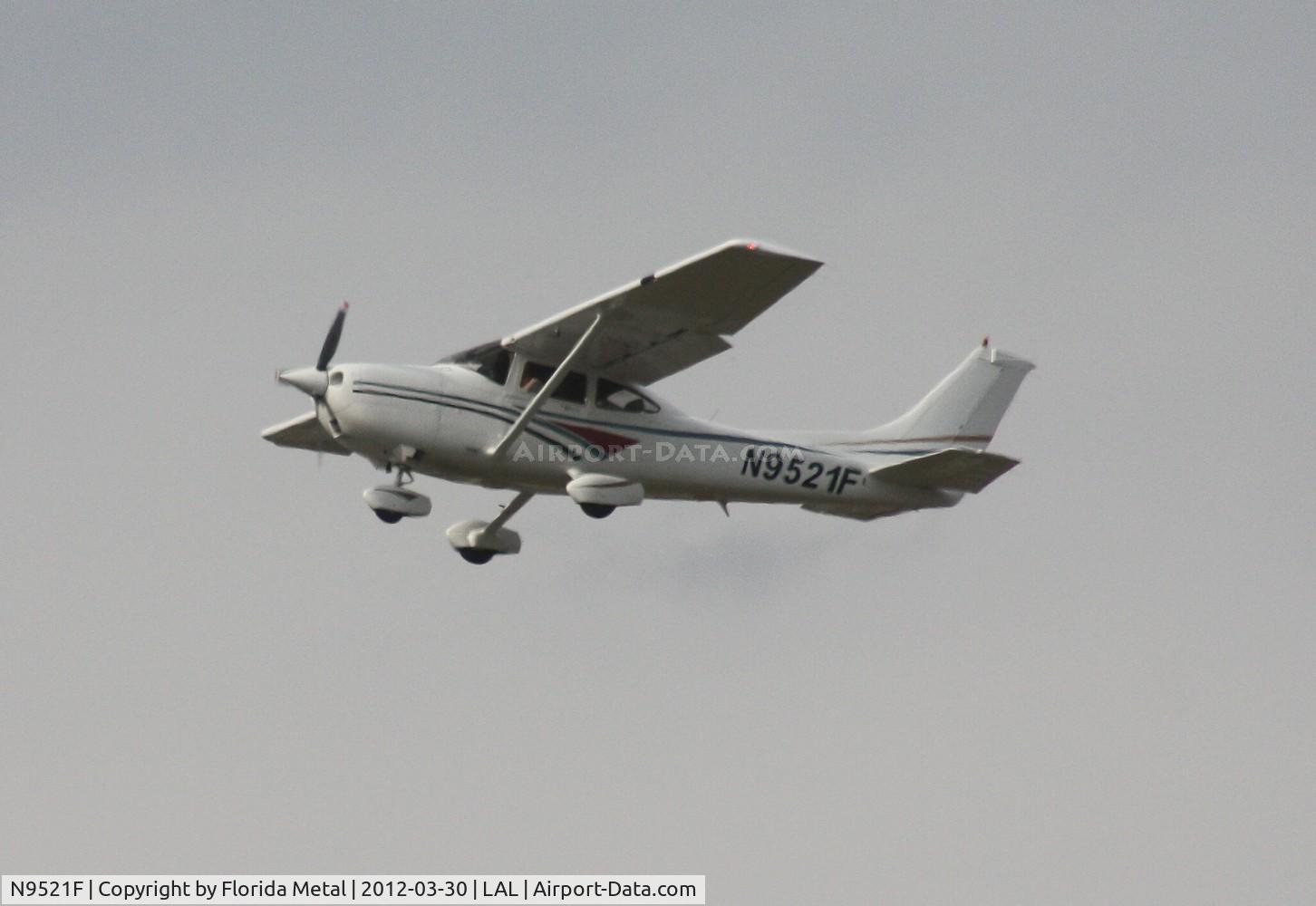 N9521F, 1998 Cessna 182S Skylane C/N 18280233, Cessna 182S