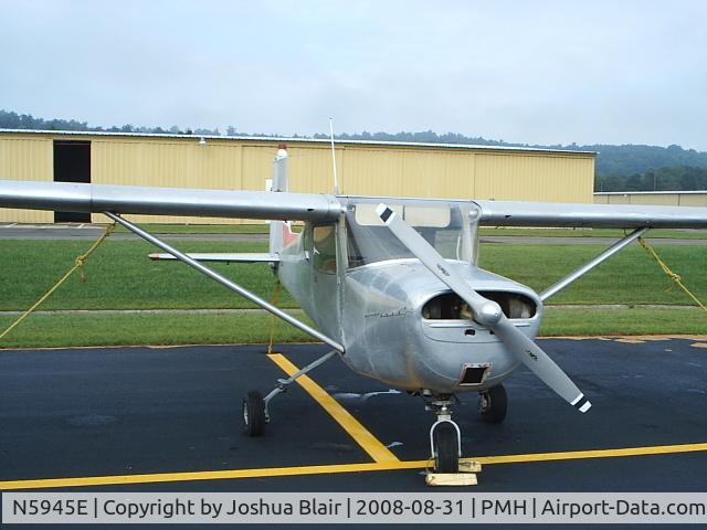 N5945E, 1959 Cessna 150 C/N 17445, Scioto County Airport